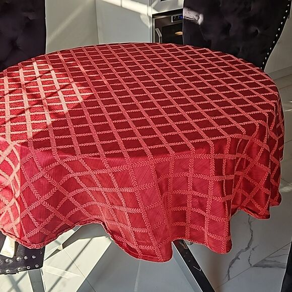 Lenox American By Design Round Tablecloth Red 70" - Picture 1 of 16
